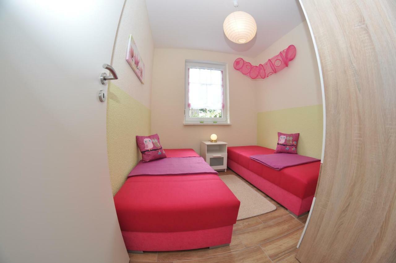 Ferienhaus Mueritzzauber / Eg-Appartement Marienfelde ภายนอก รูปภาพ